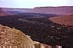 Flu�bett an der Stra�e des Kasbahs (22KB)